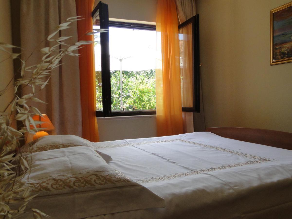 Villa Agava Vrboska Esterno foto